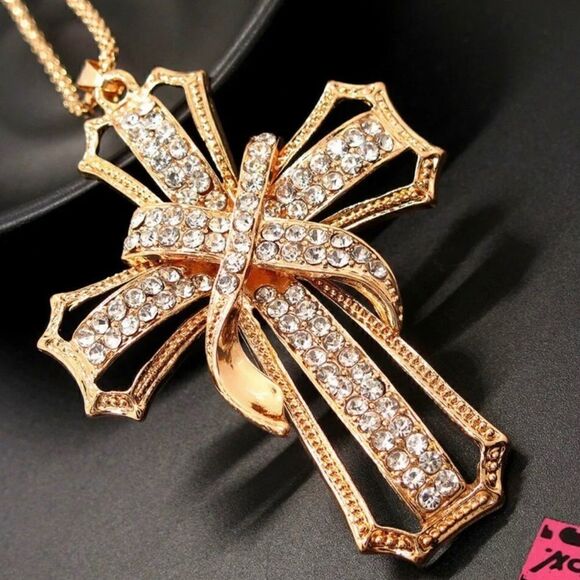 NWT Gorgeous Betsey Johnson Cross Necklace coming back soon - Picture 1 of 5